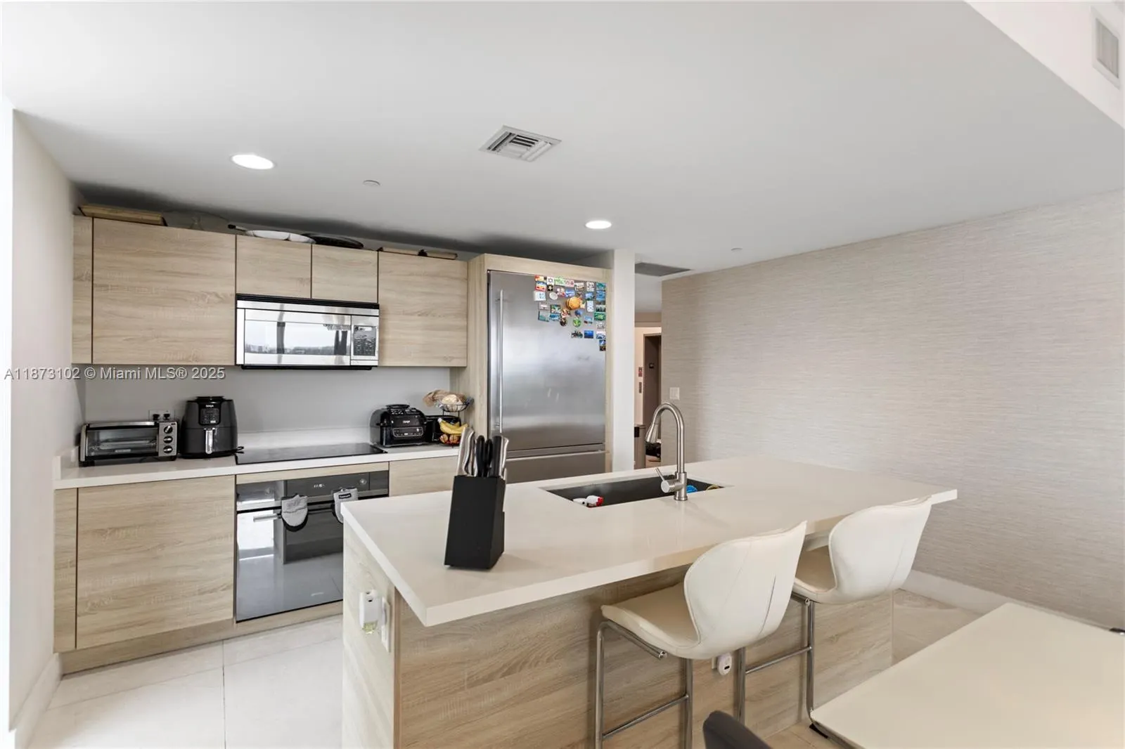 16385 Biscayne Blvd, #1007