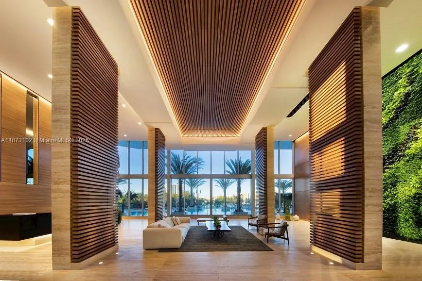 16385 Biscayne Blvd, #1007