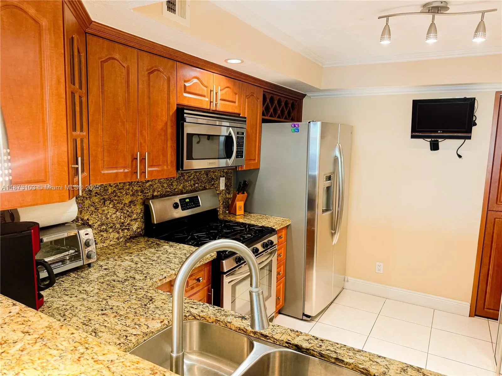 3140 S Ocean Dr, #210