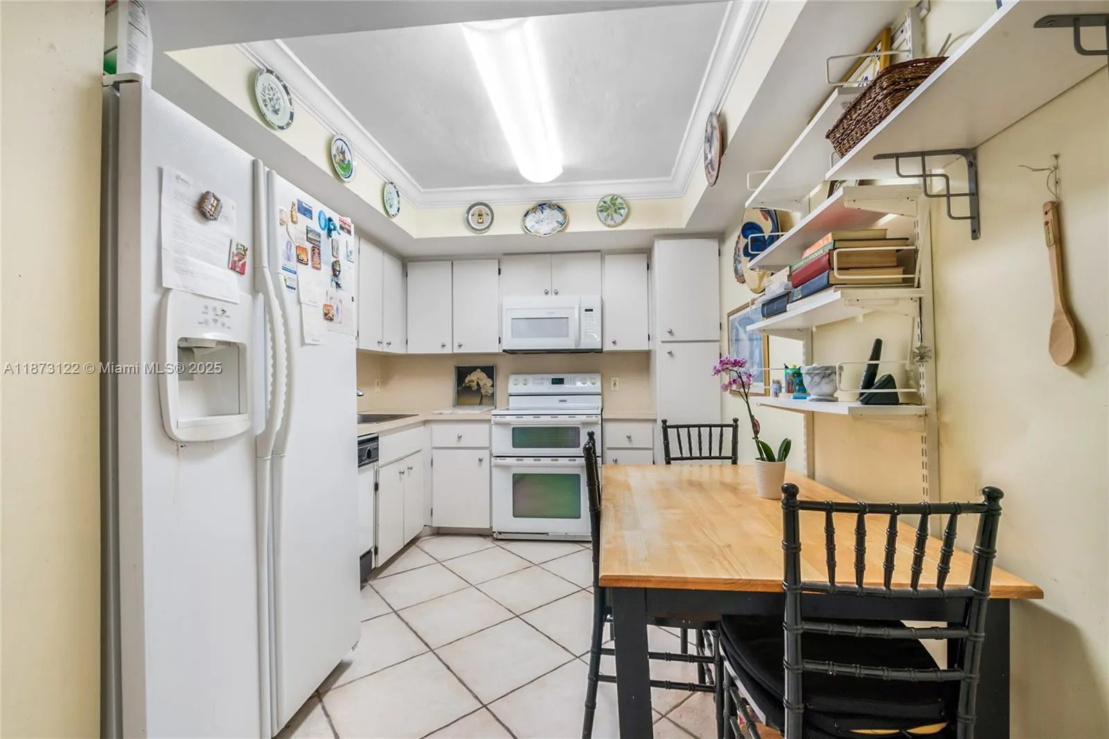 600 Biltmore Way, #1205