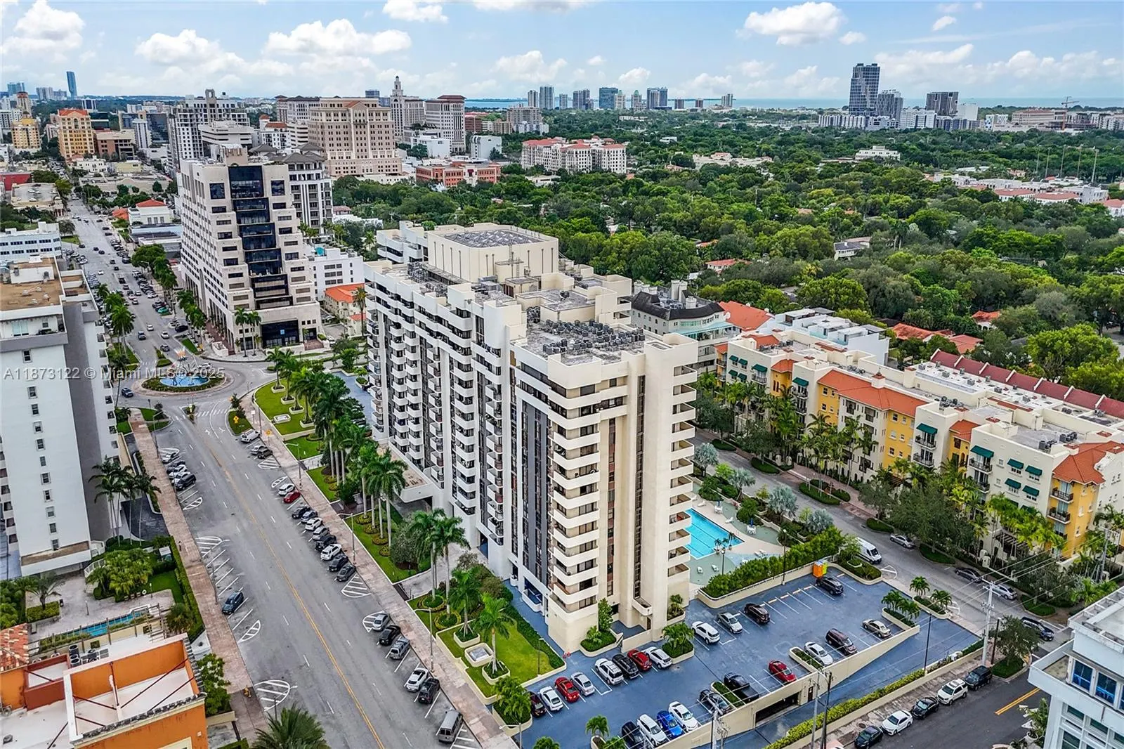 600 Biltmore Way, #1205