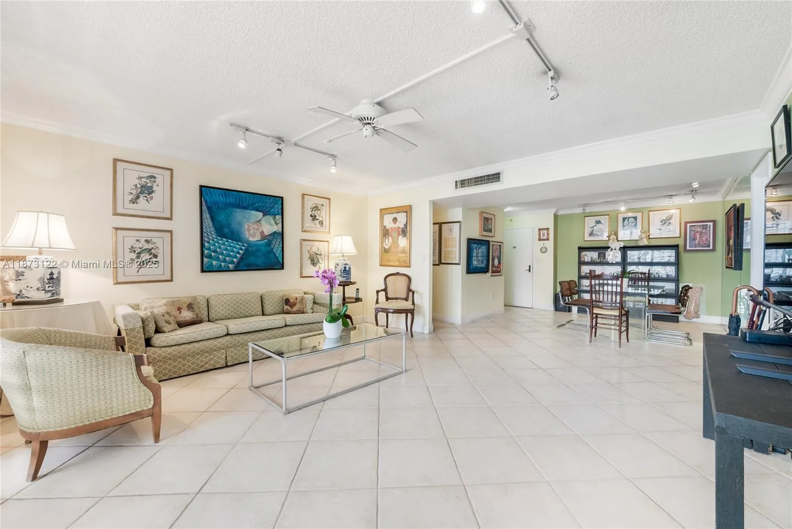 600 Biltmore Way, #1205