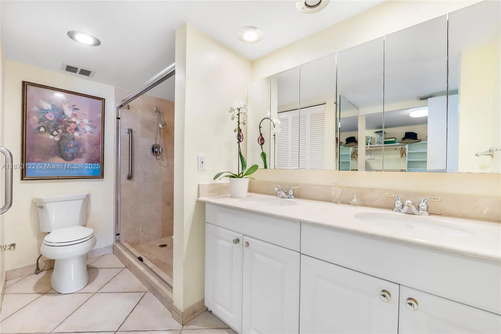 600 Biltmore Way, #1205