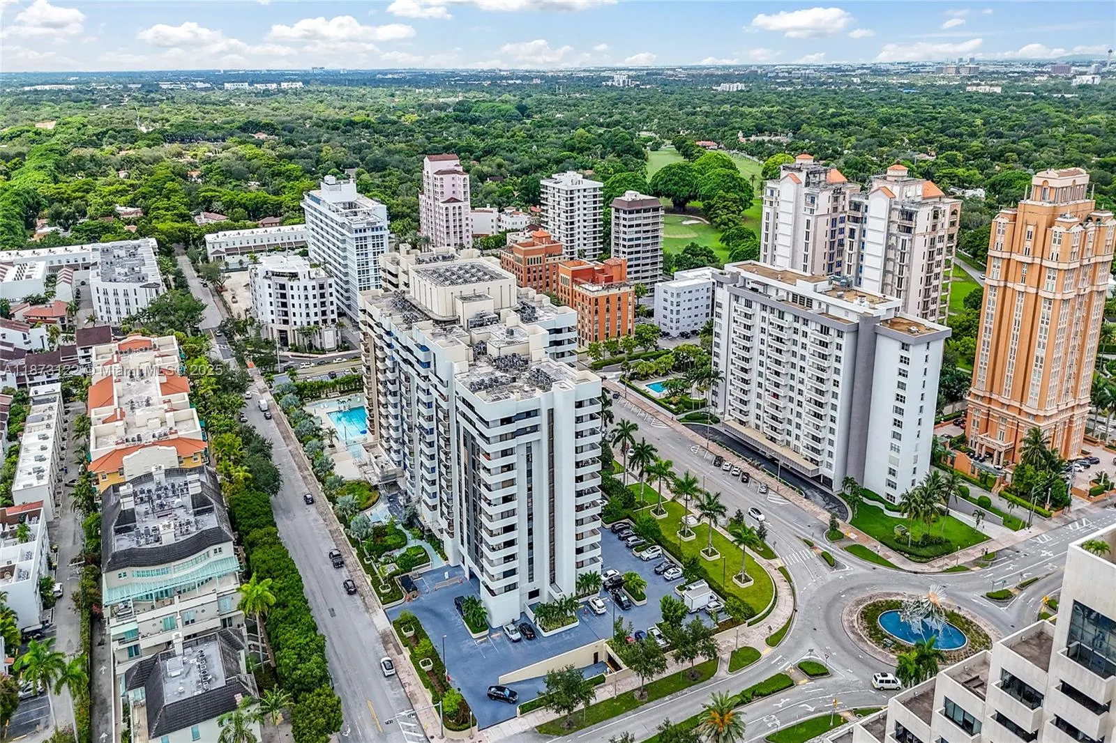 600 Biltmore Way, #1205