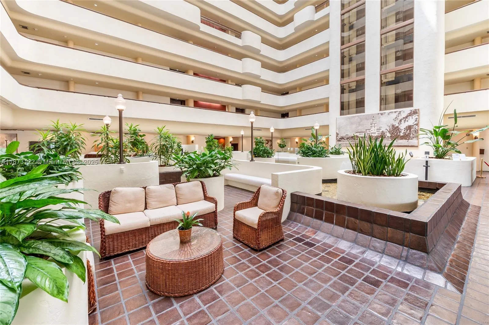 600 Biltmore Way, #1205