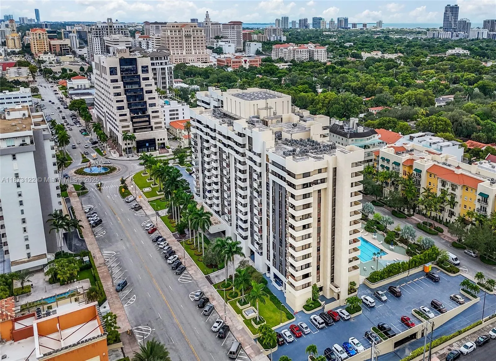 600 Biltmore Way, #1205