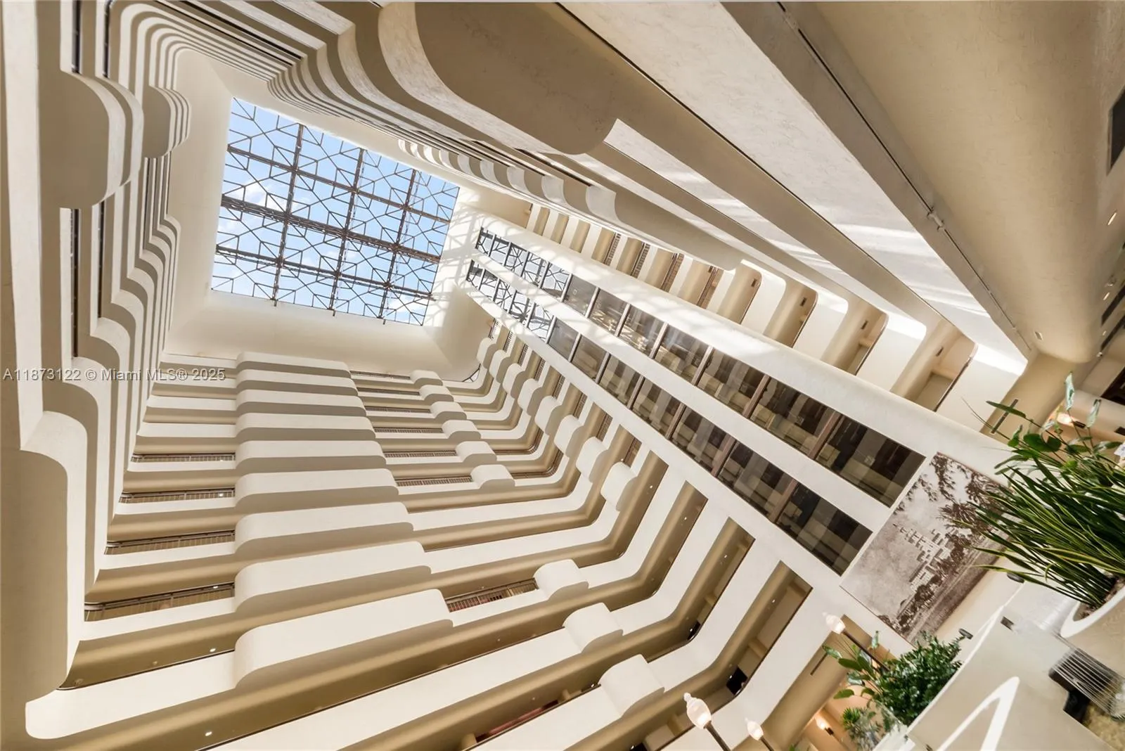 600 Biltmore Way, #1205