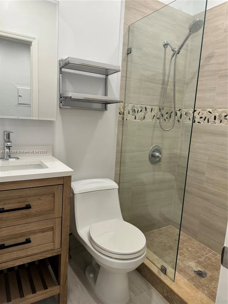 727 Jefferson Ave, #5