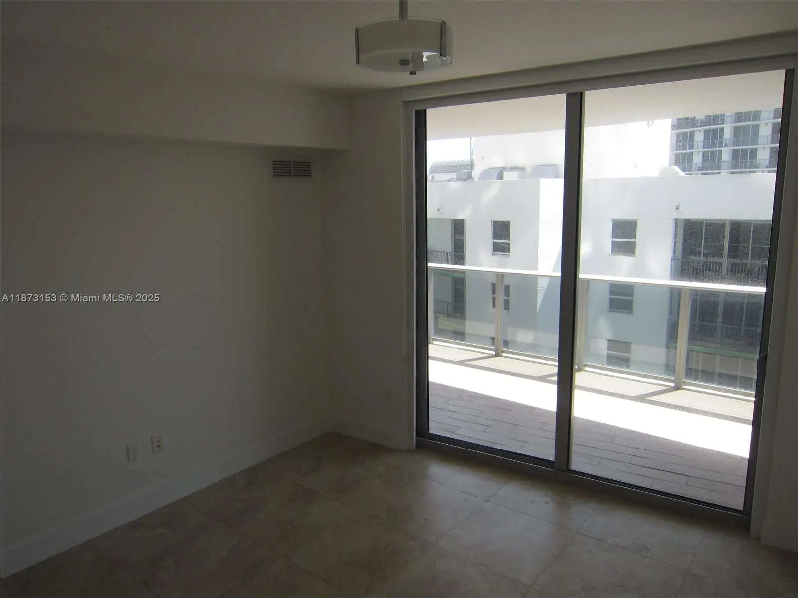 488 NE 18th St, #3404