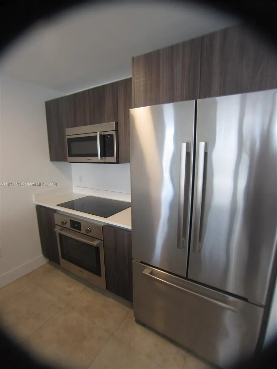 488 NE 18th St, #3404