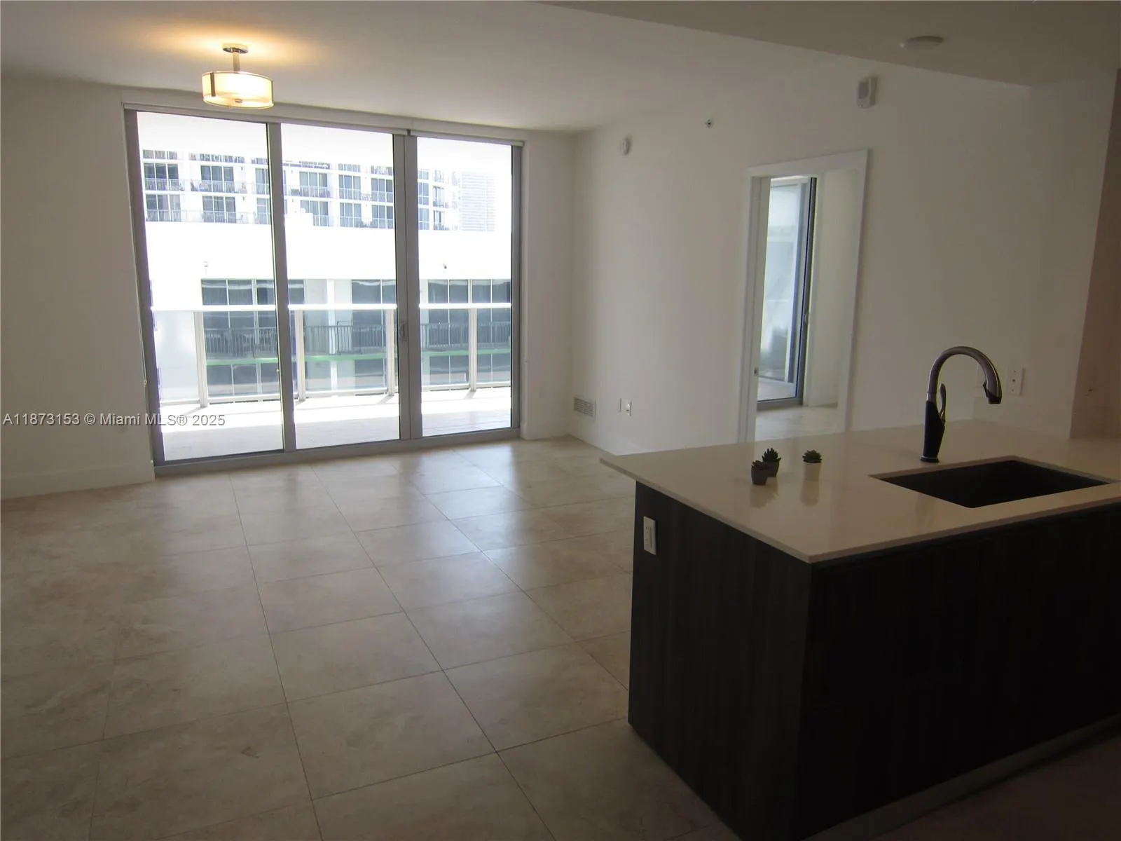 488 NE 18th St, #3404