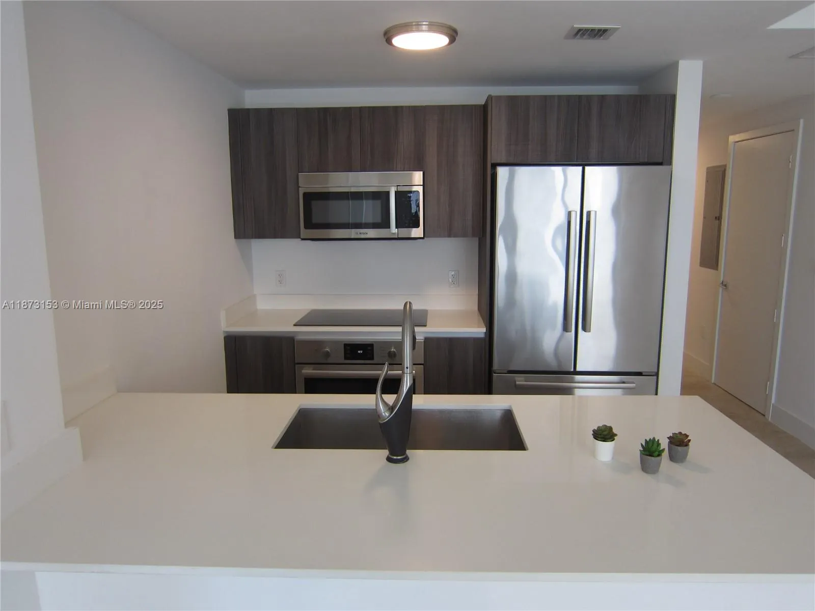 488 NE 18th St, #3404