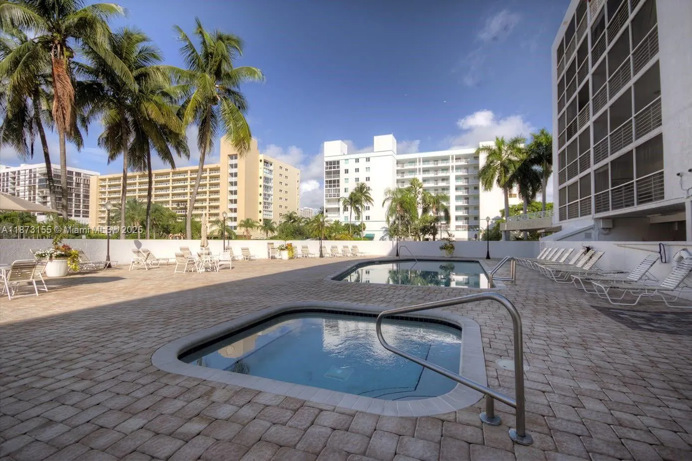 17801 N Bay Rd, #210