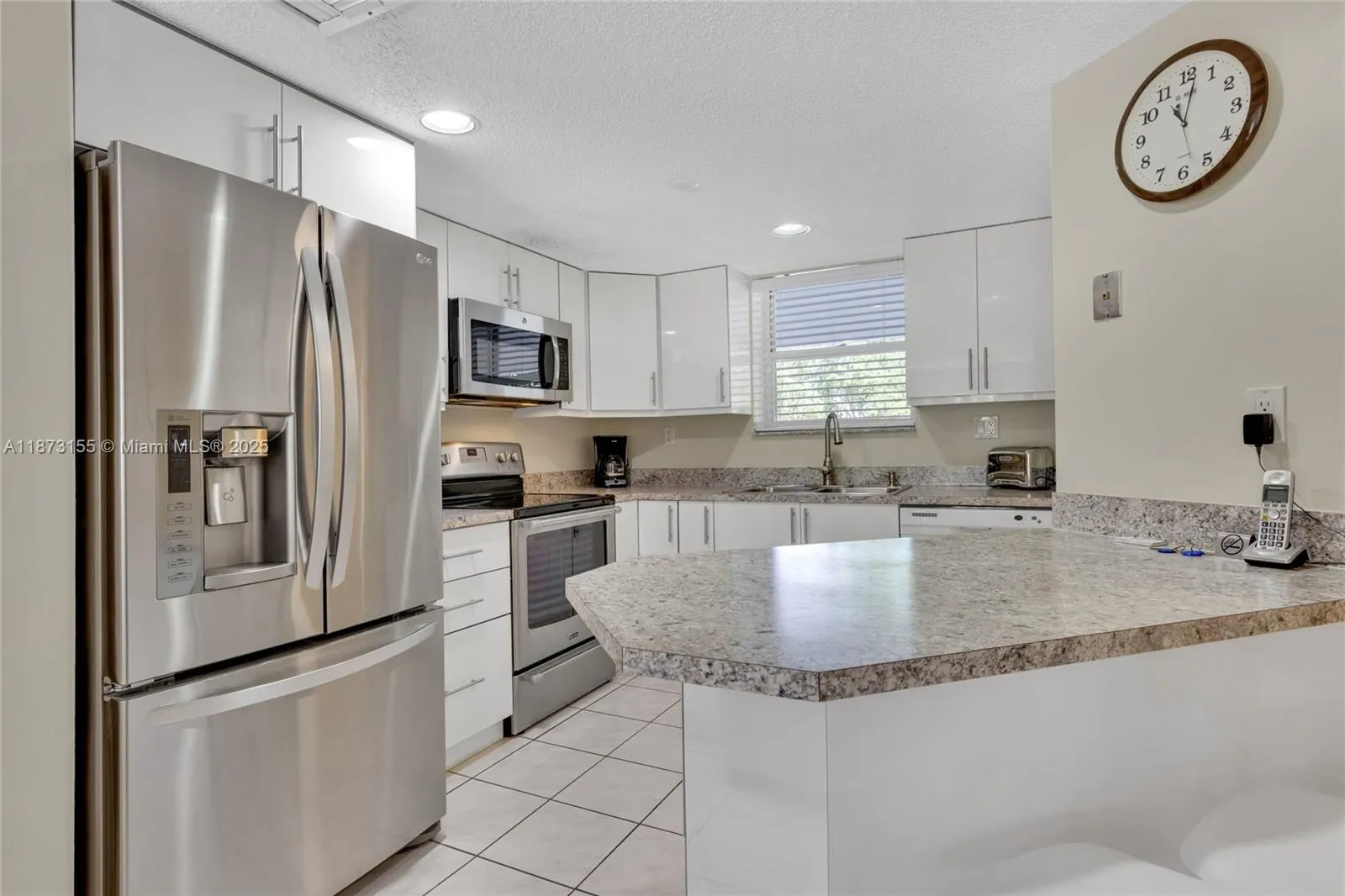 17801 N Bay Rd, #210