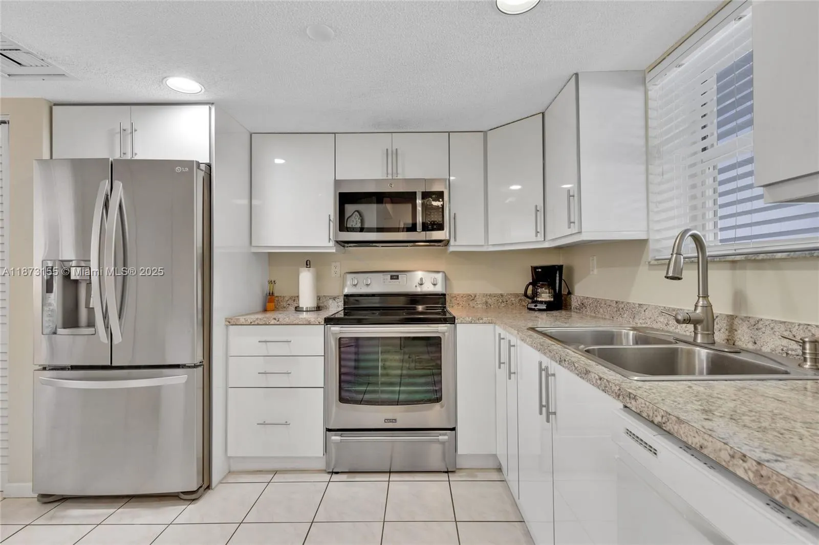 17801 N Bay Rd, #210