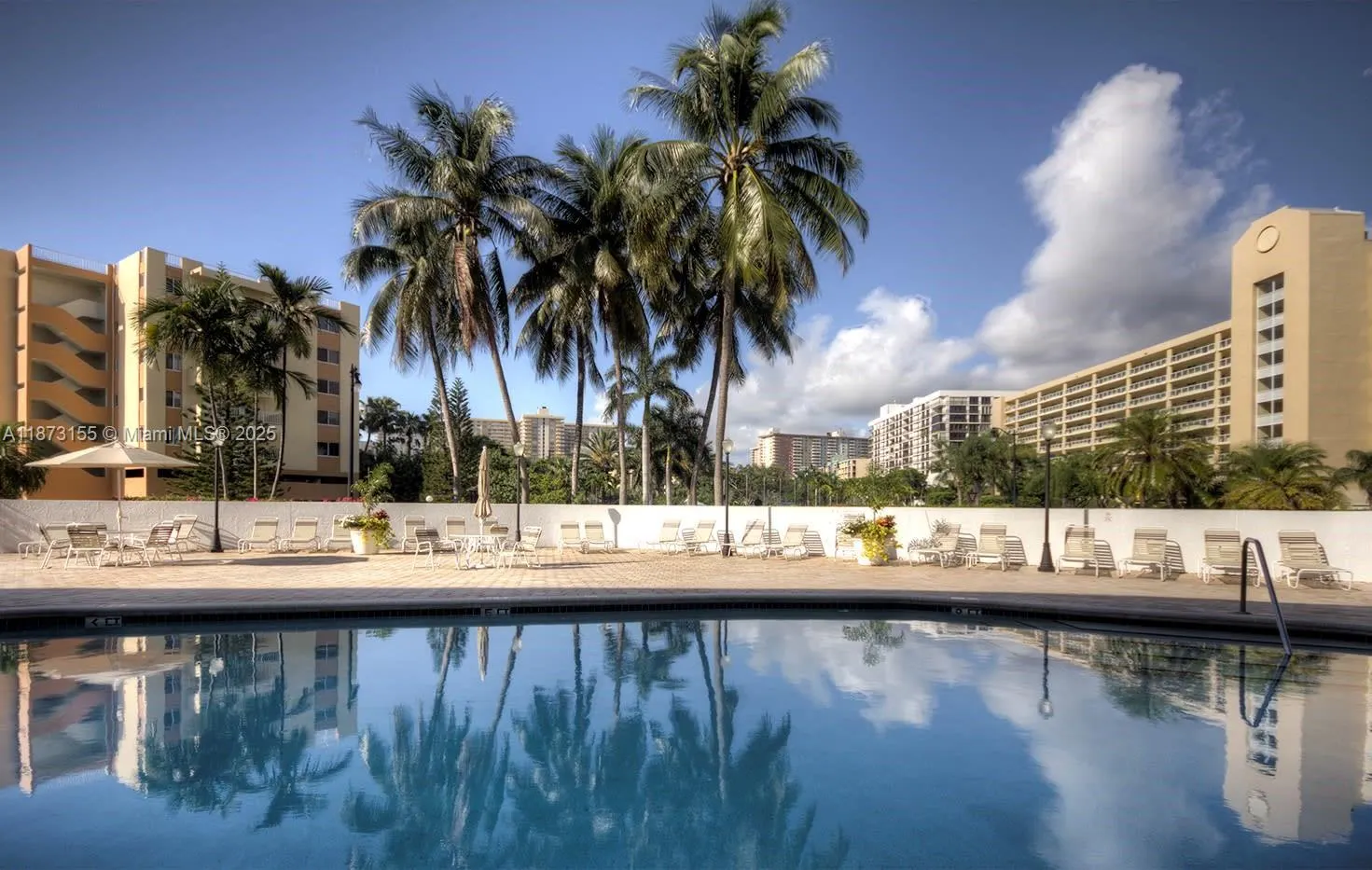 17801 N Bay Rd, #210