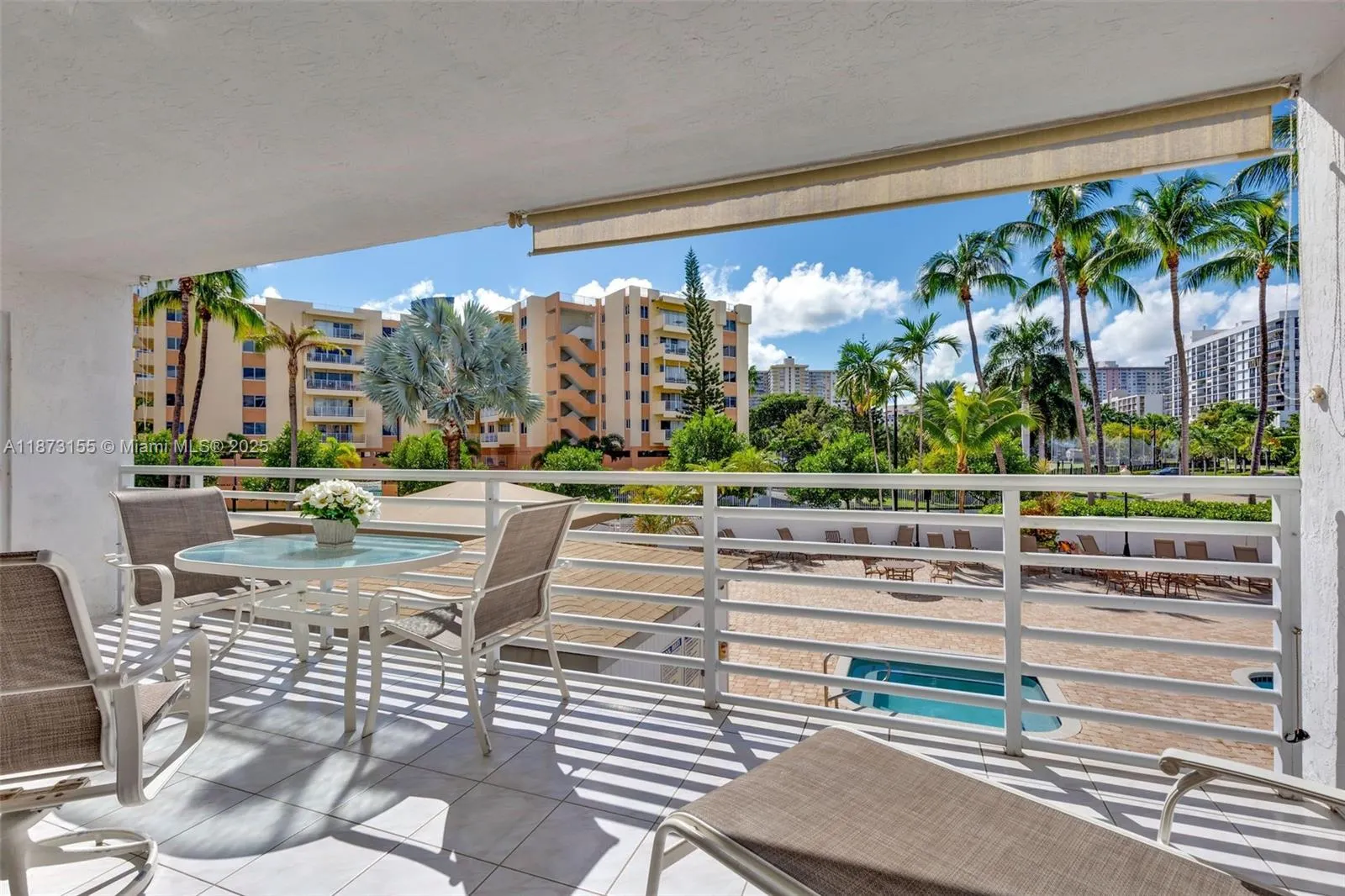 17801 N Bay Rd, #210