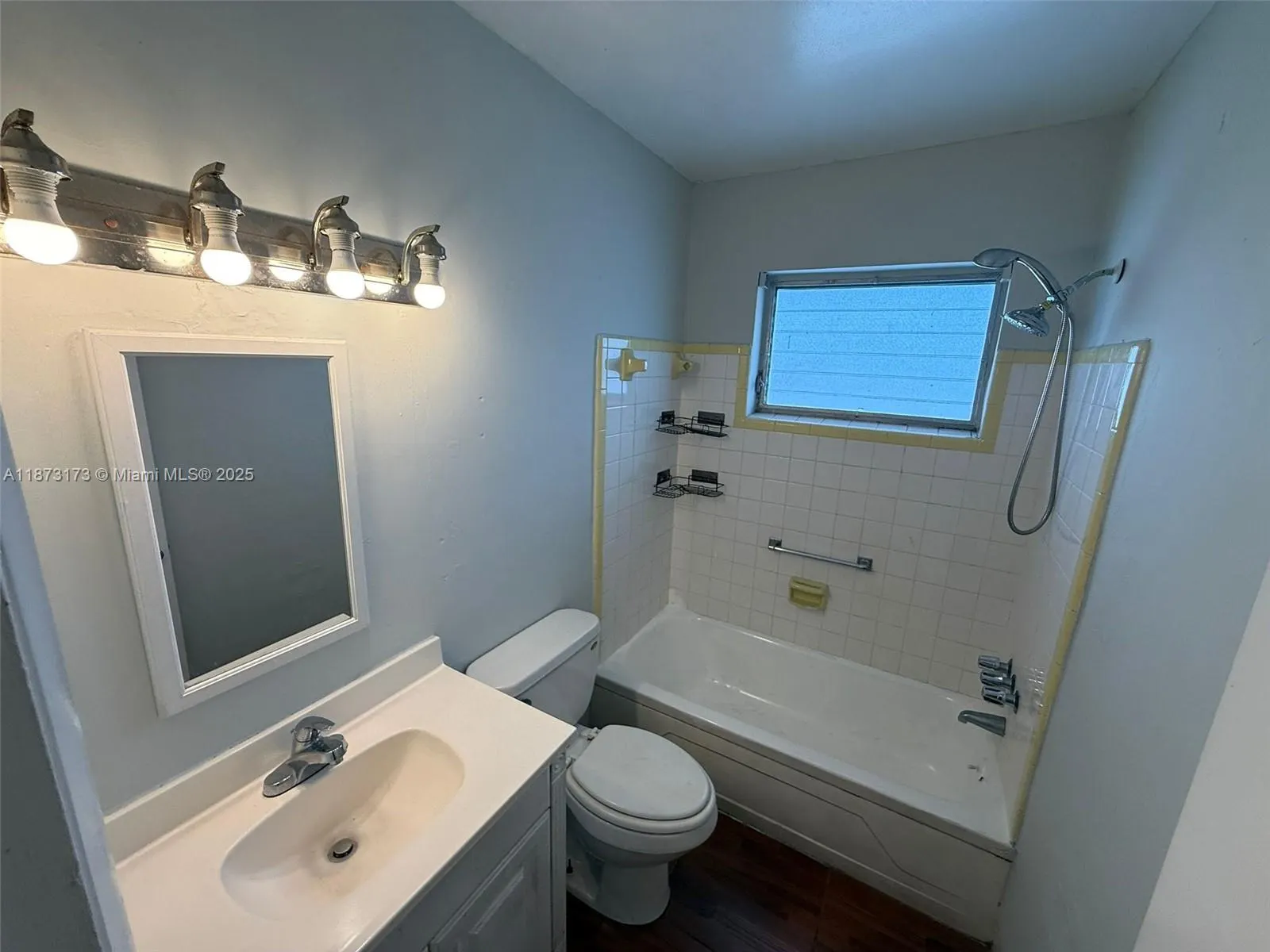 7401 Pines Blvd, #206A