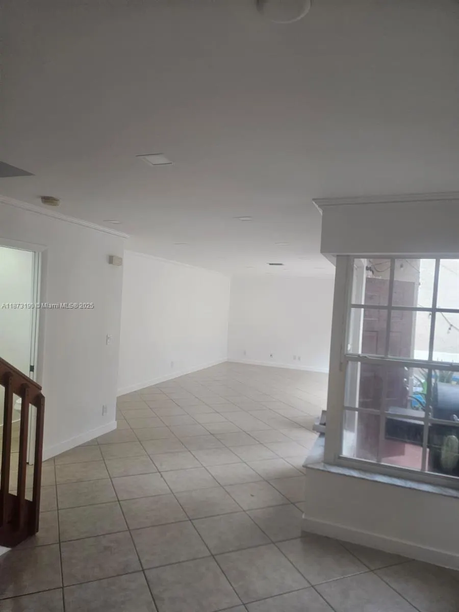 11047 Longboat Dr.