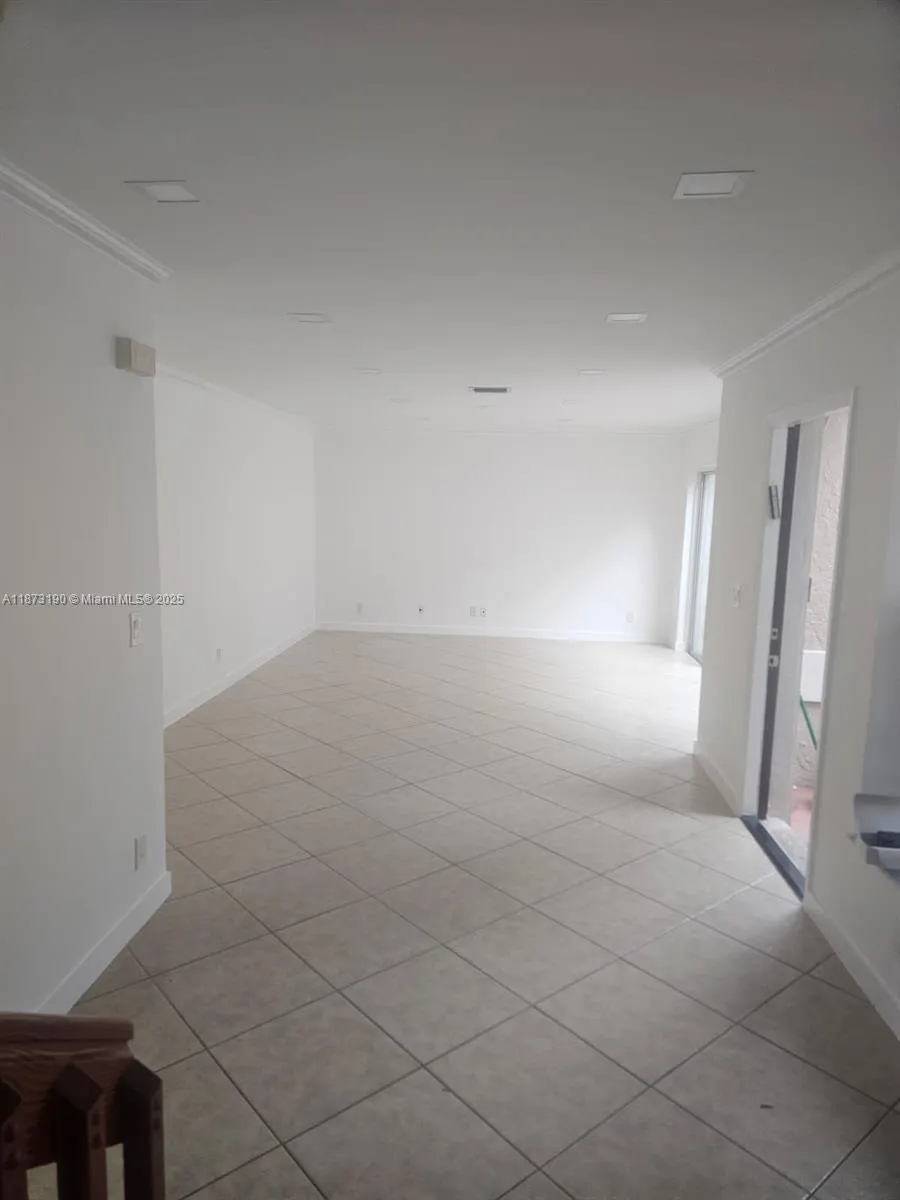 11047 Longboat Dr.