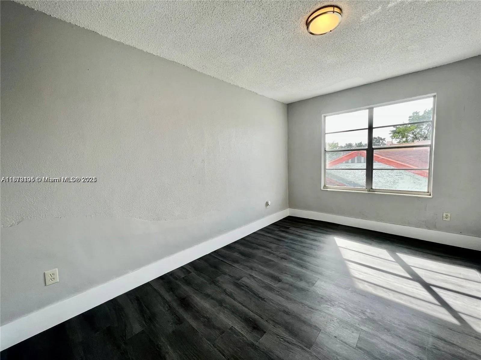 301 SW 10th Ave, #3