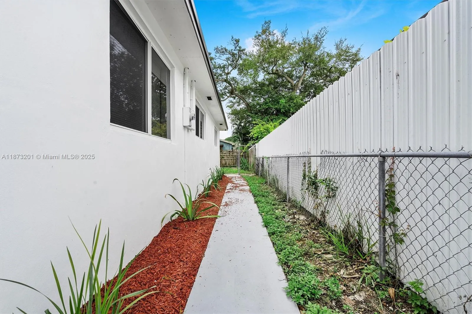8521 NW 15th Ave