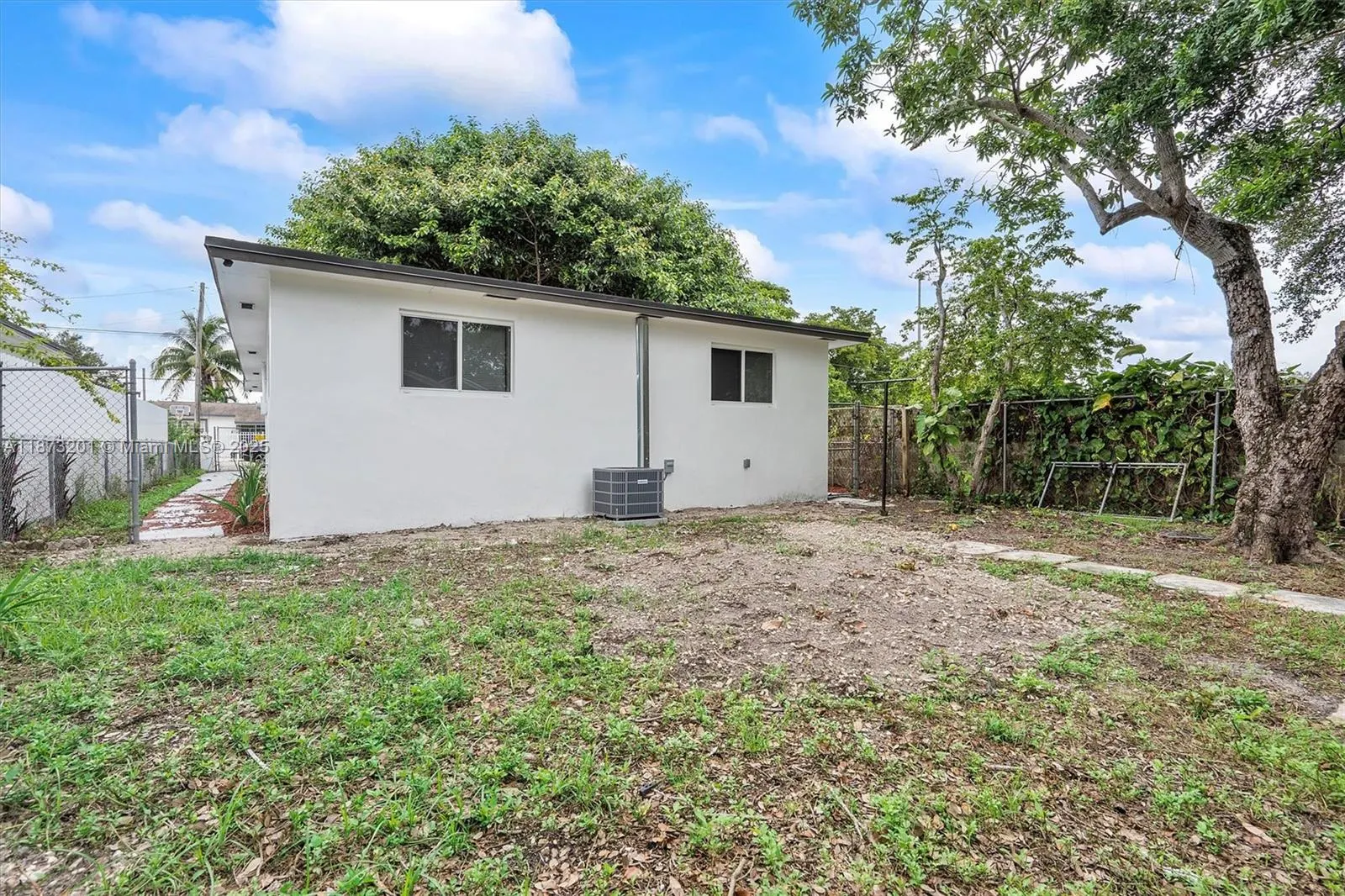 8521 NW 15th Ave