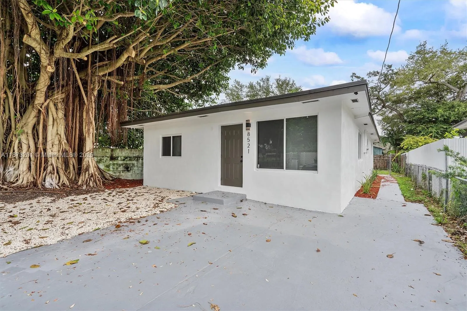 8521 NW 15th Ave