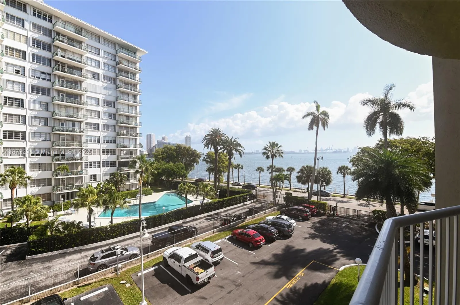 1420 Brickell Bay Dr, #404B