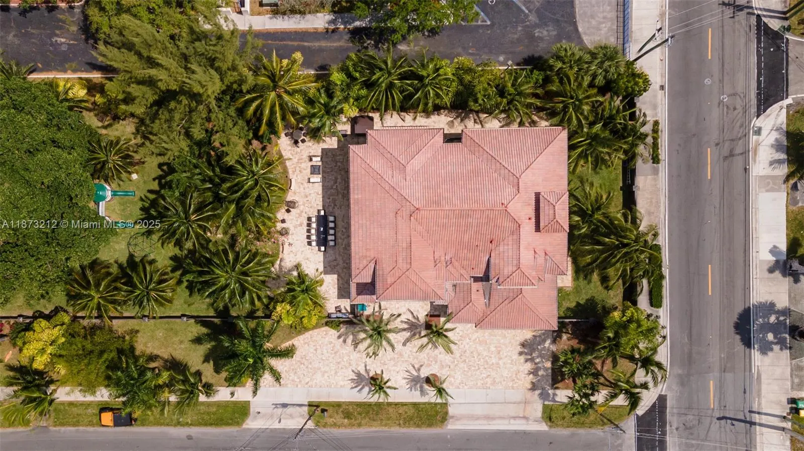 112 NW 14th Way