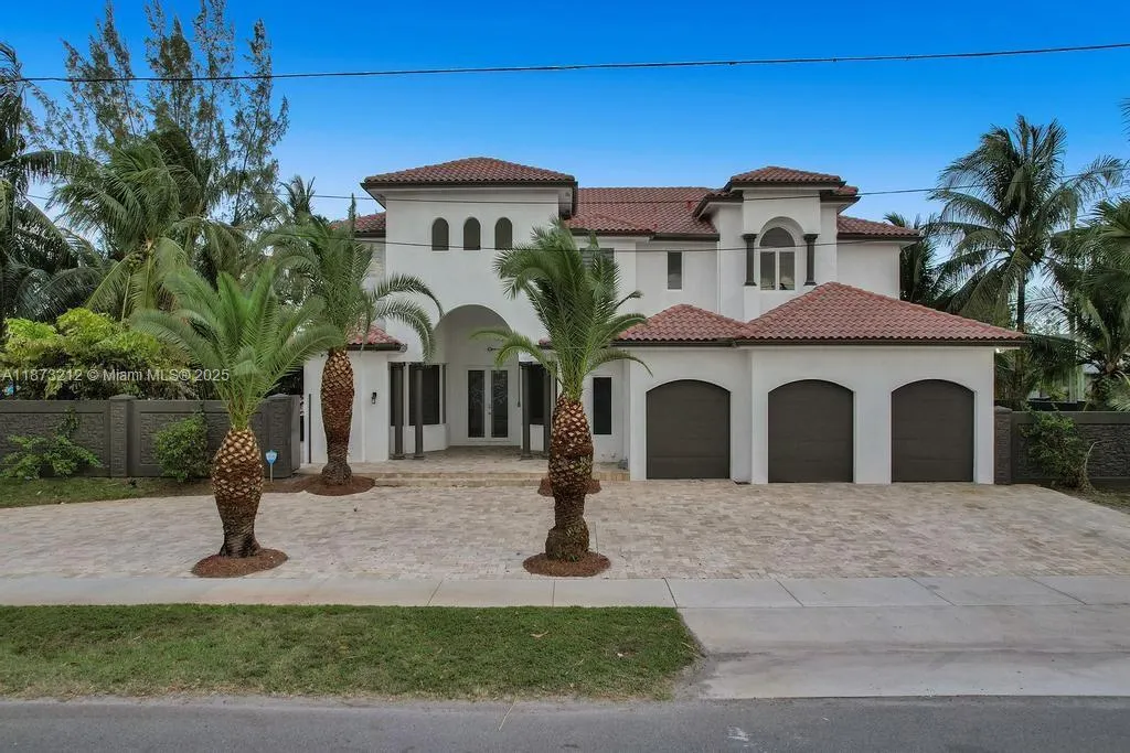 112 NW 14th Way
