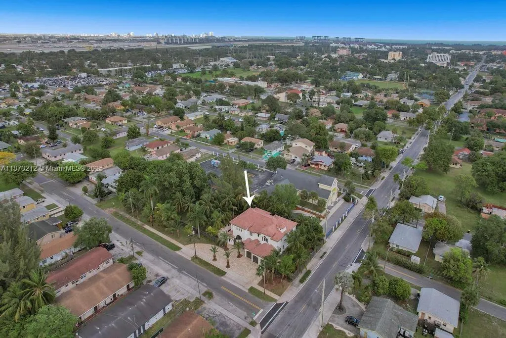 112 NW 14th Way