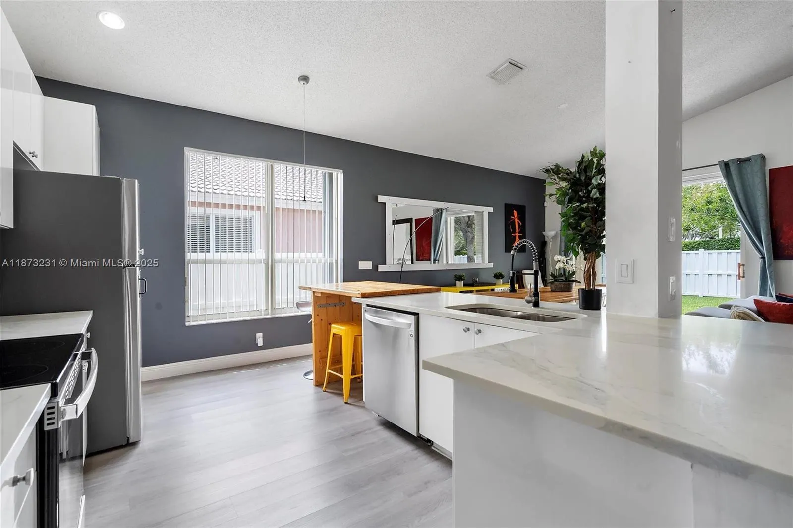 1572 NW 135th Ave