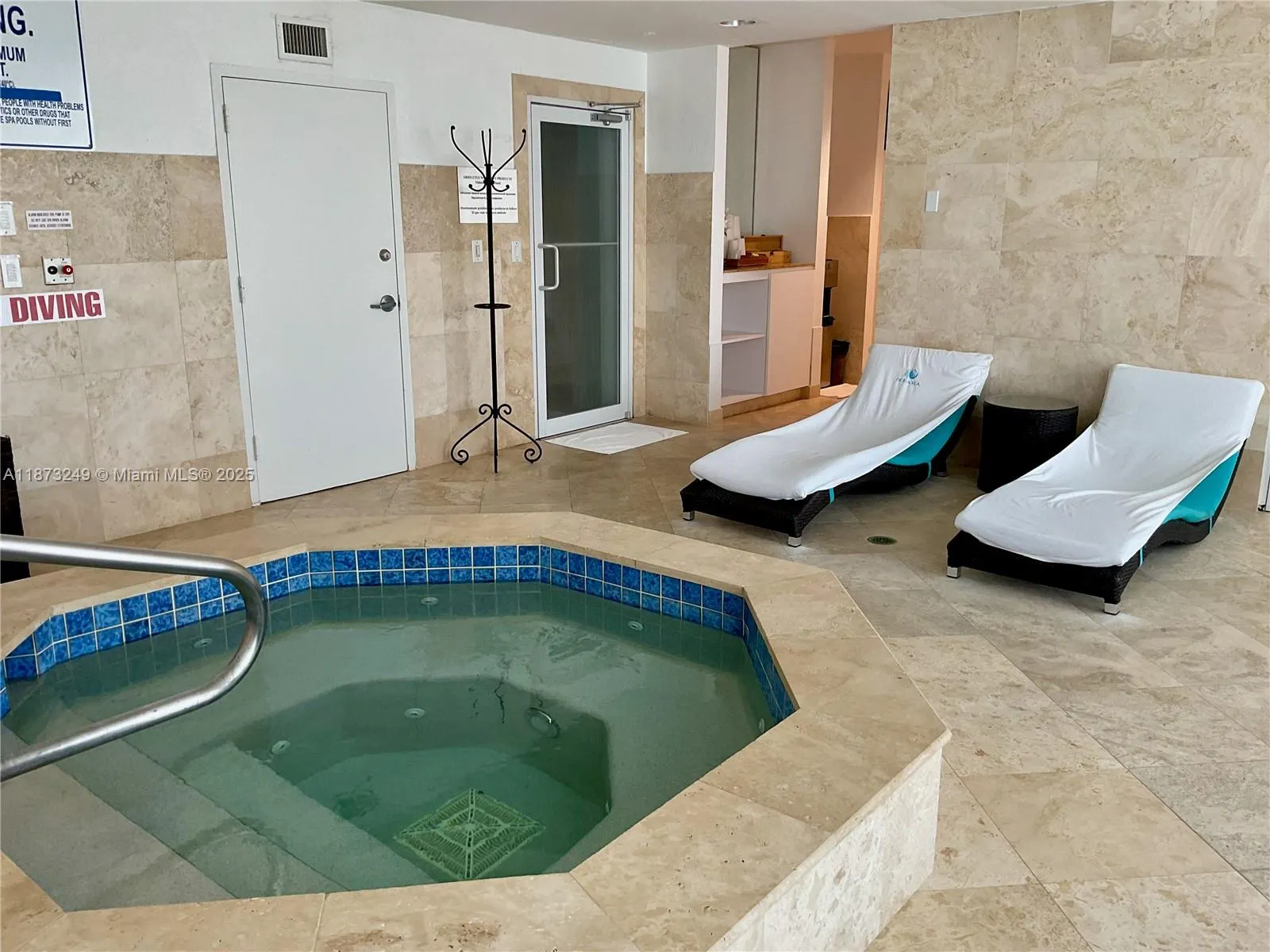 16445 Collins Ave, #2628