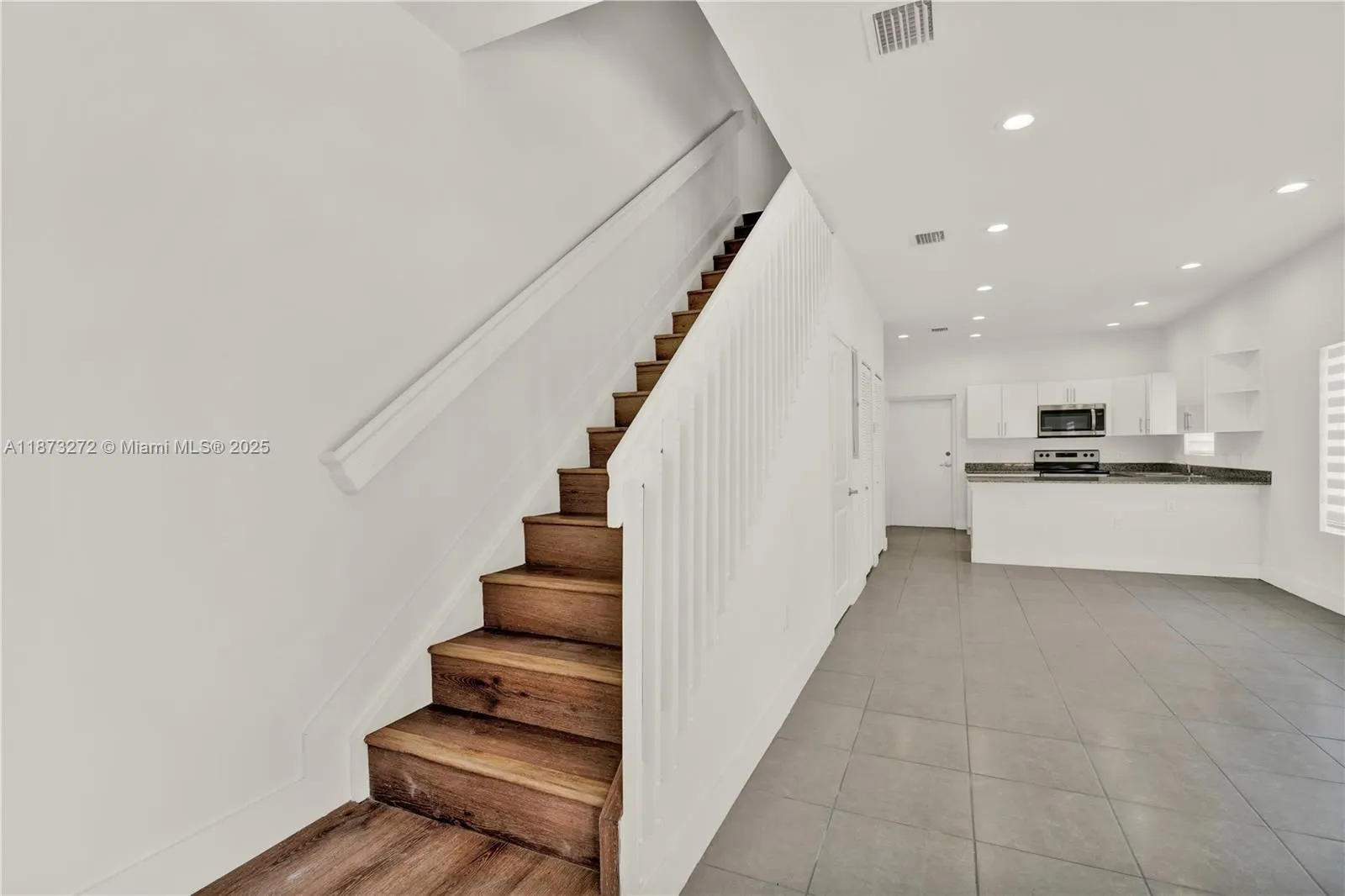 6331 NW 1st Pl, #6331