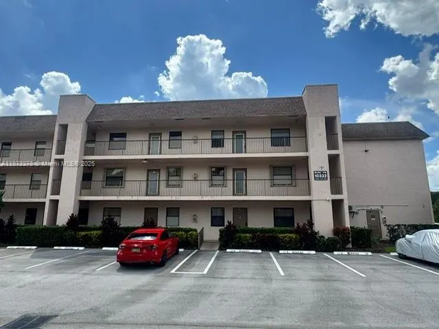 10332 Sunrise Lakes Blvd, #106