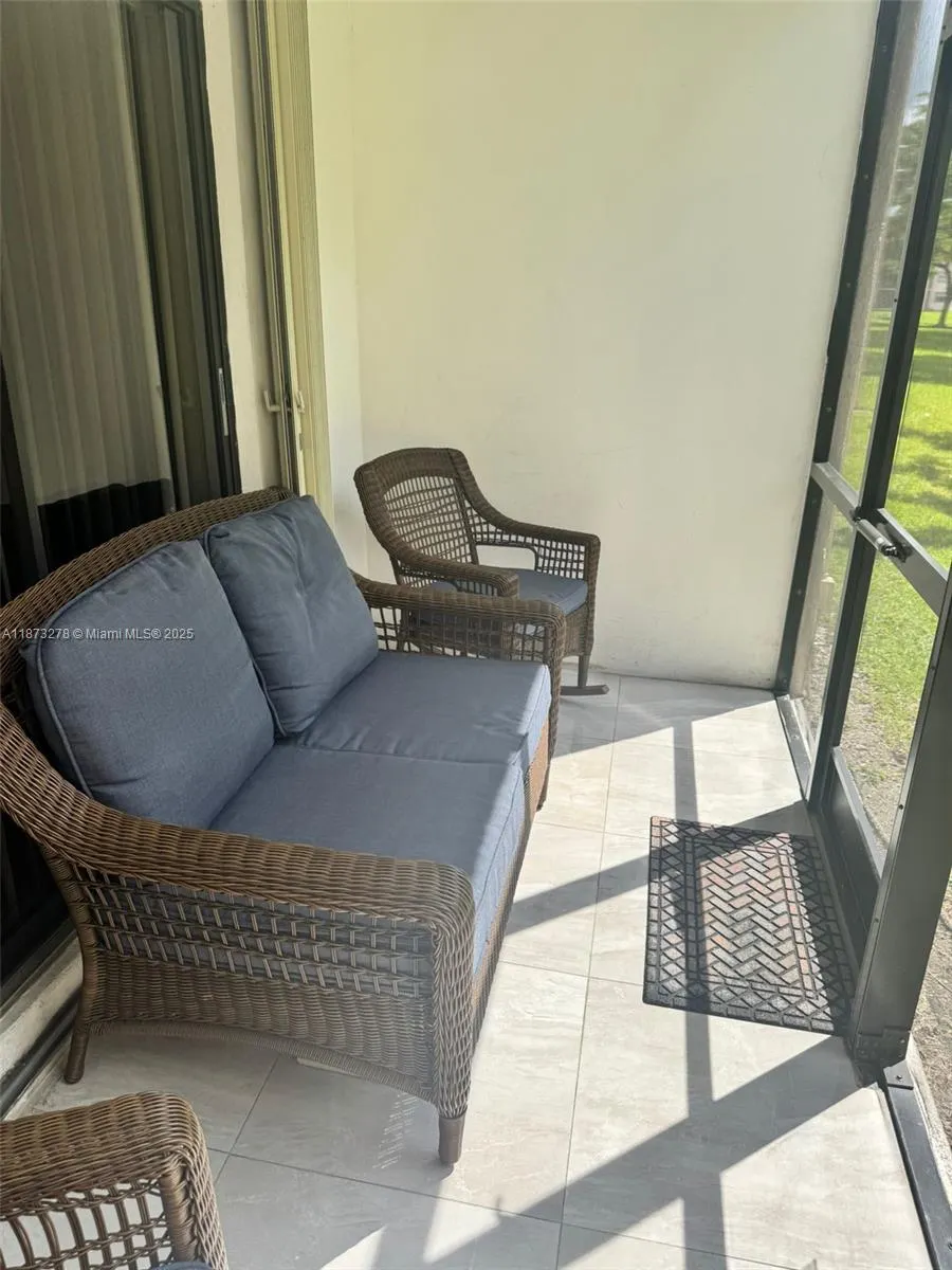 10332 Sunrise Lakes Blvd, #106