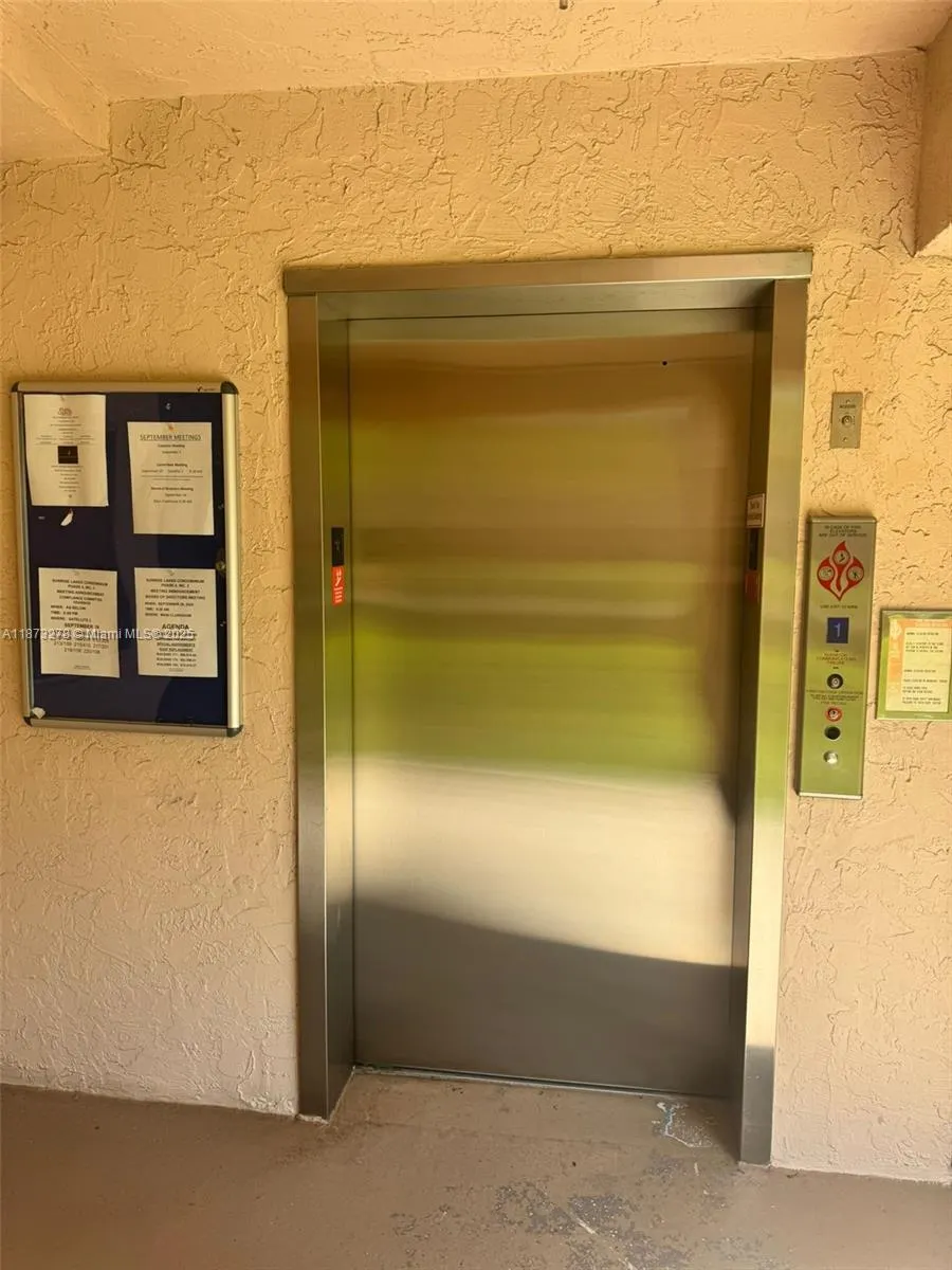 10332 Sunrise Lakes Blvd, #106