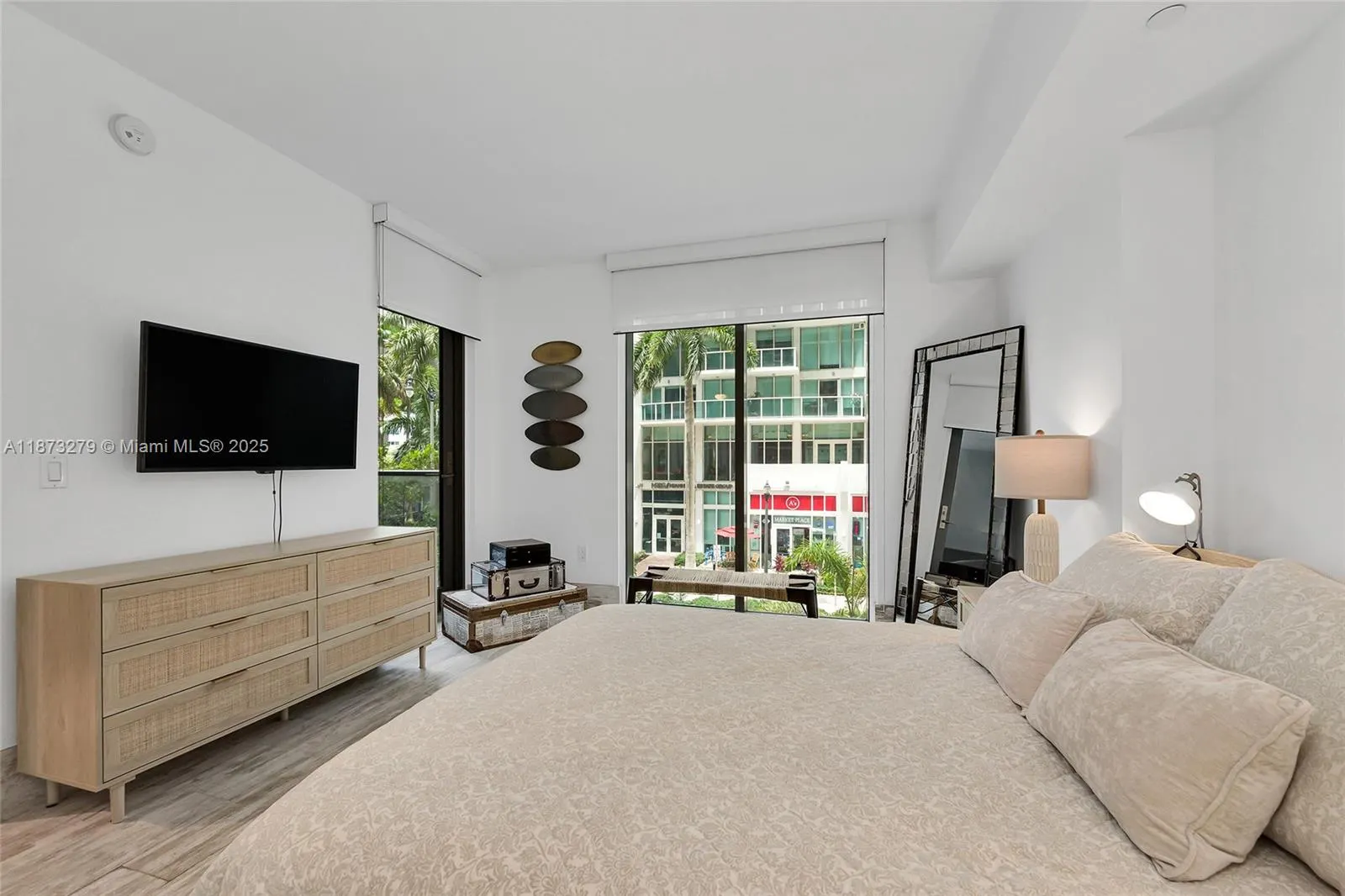 31 SE 6th St, #304