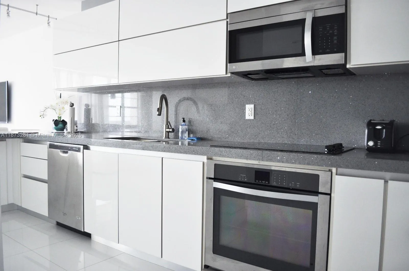 100 Lincoln Rd, #1504