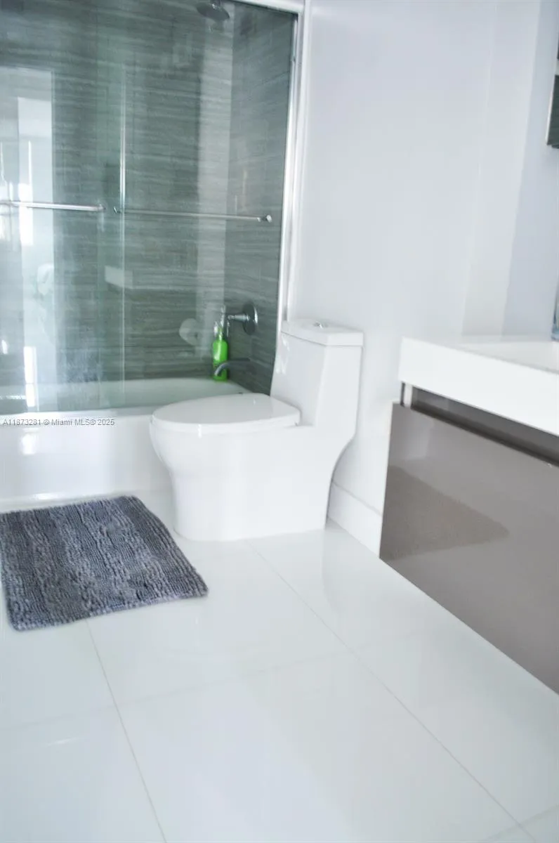 100 Lincoln Rd, #1504