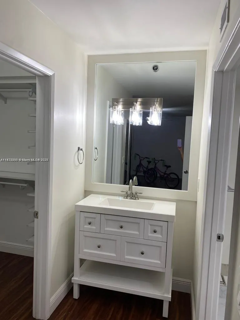 3259 Clint Moore Rd, #103