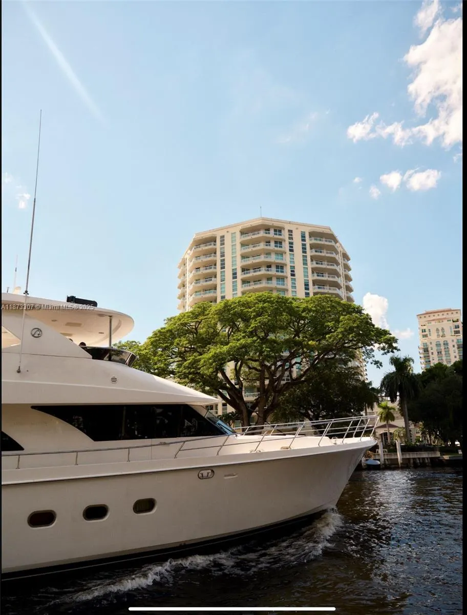 505 NE 2nd Street, #15B