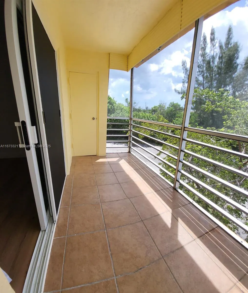 4354 NW 9th Ave, #12-3B
