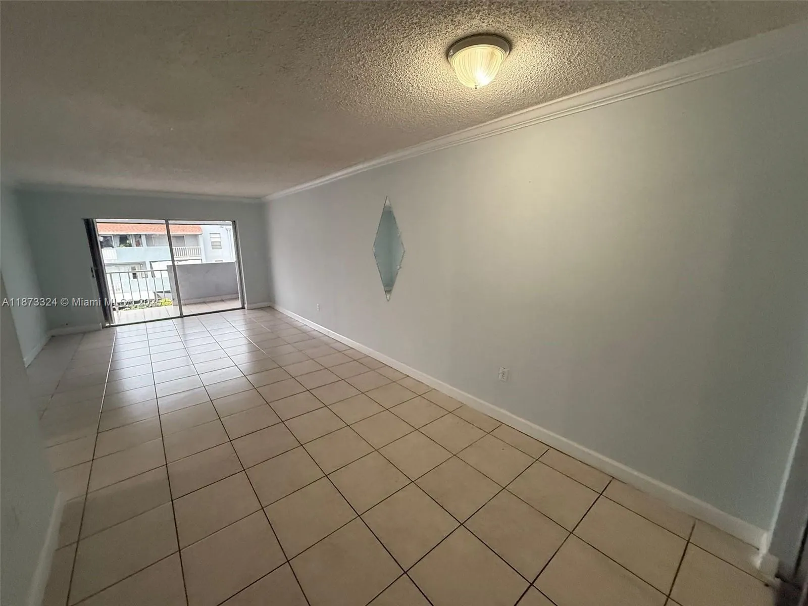 1725 W 60th St, #F307