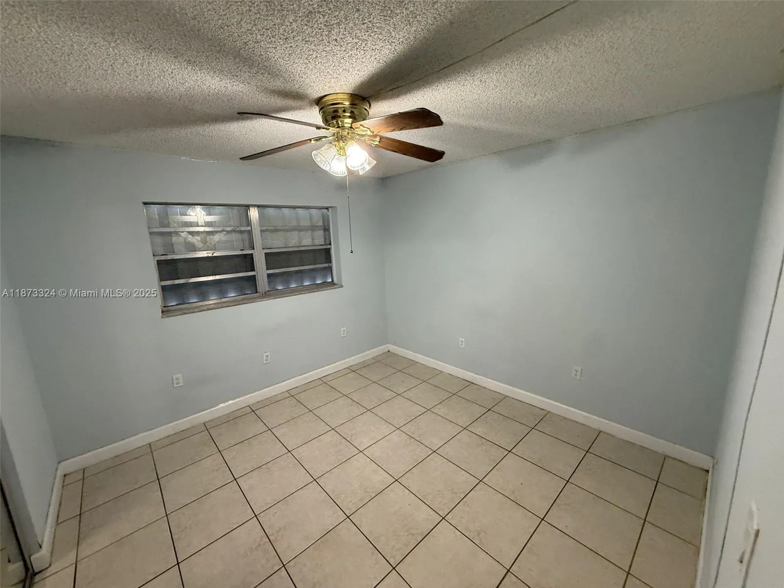 1725 W 60th St, #F307
