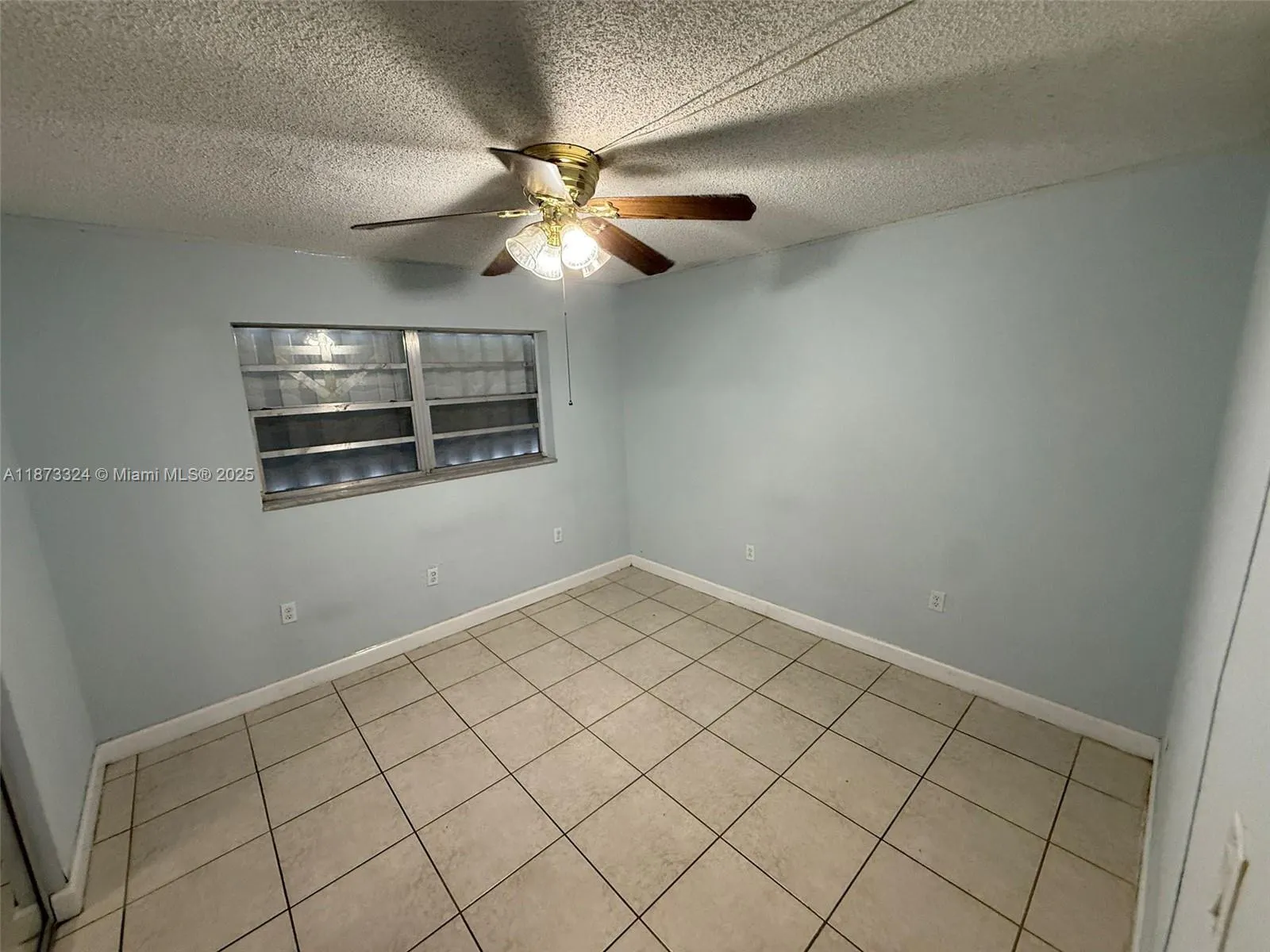 1725 W 60th St, #F307
