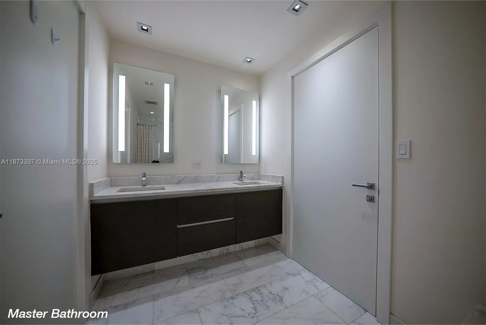 1451 Brickell Ave, #2706