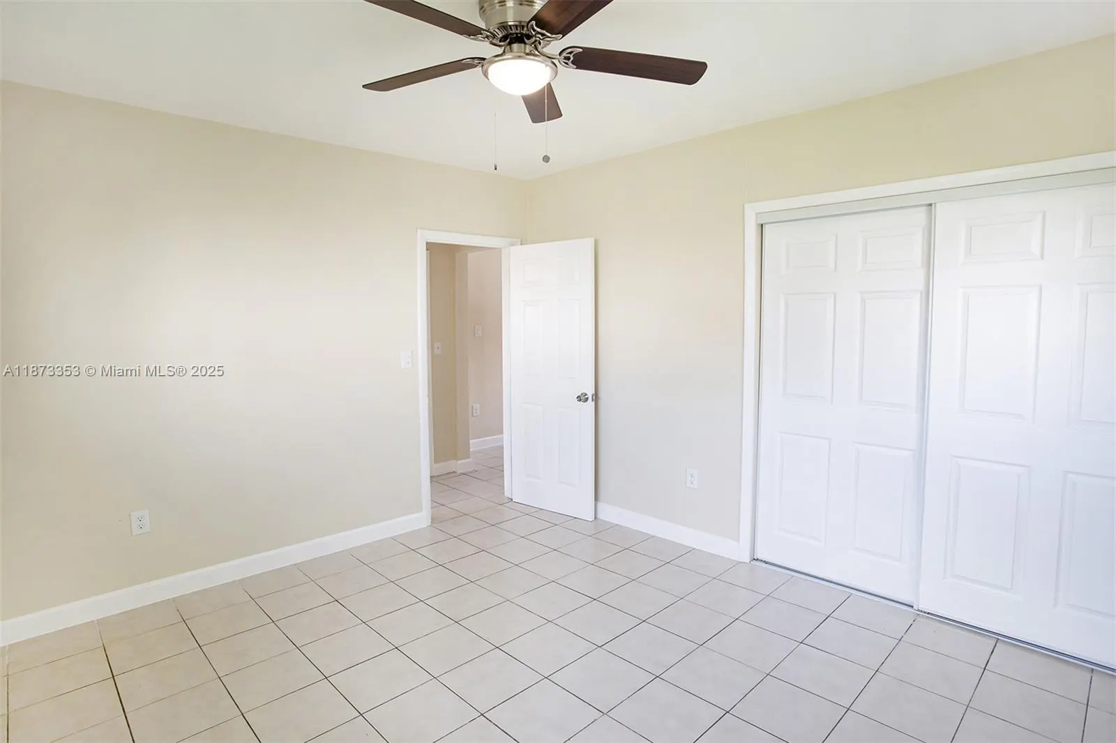 1225 SW 7th St, #4