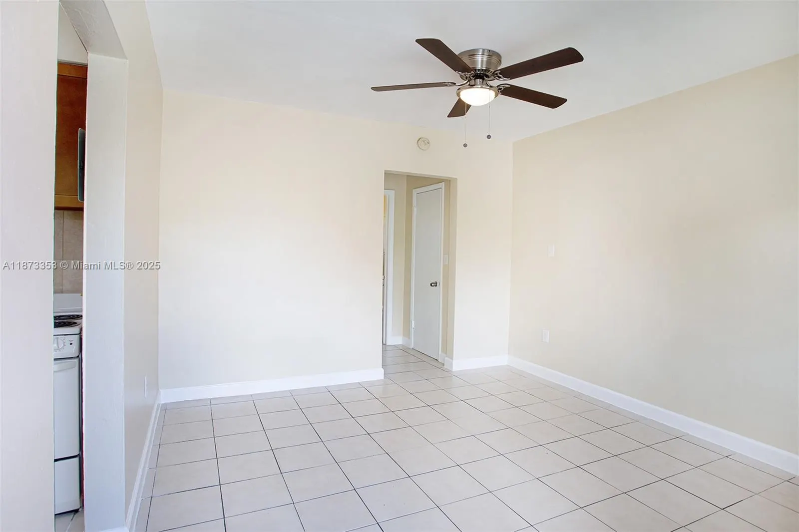 1225 SW 7th St, #4